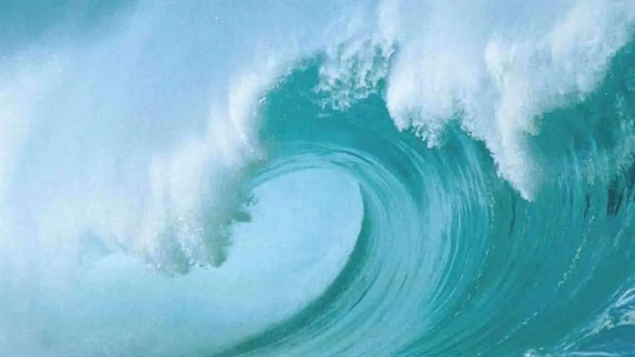 تحذير الأرصاد: رياح قوية تعطل الملاحة على سواحل المتوسط لـ72 ساعة